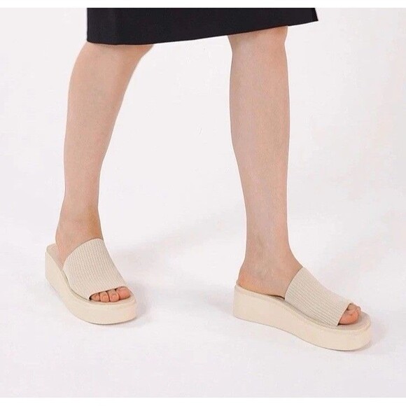 NWT Women’s Platform Wedge Sandals Size 11 Tanned Beige Slip On - Picture 4 of 17